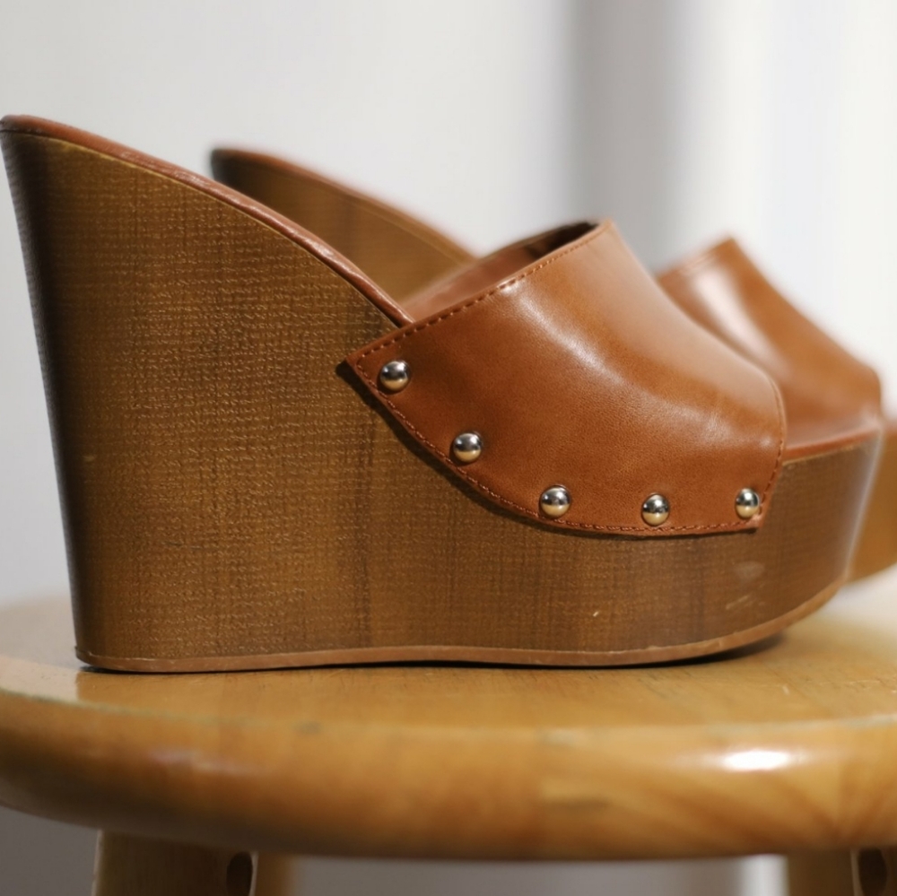 Chunky Y2K Mule Wedge Sandals